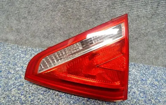 Audi A5 8T 8F Tailgate rear/tail lights 8T0945094