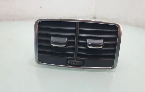 Audi A6 S6 C6 4F Rear air vent grill 4F0819203C