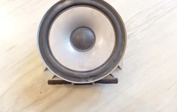 Honda FR-V Front door speaker F1687A