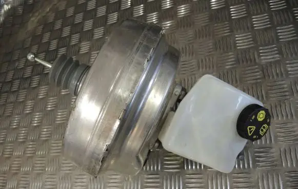 Volvo XC60 Brake booster 31381415