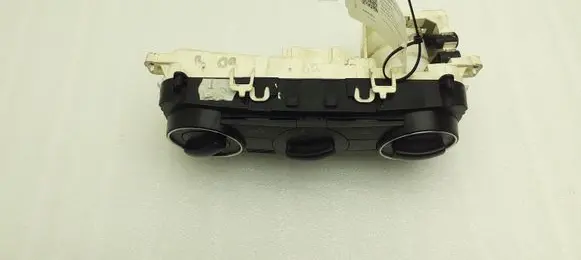 Mercedes-Benz B W245 Climate control unit A1699000900