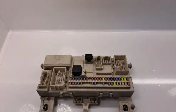 Volvo V50 Fuse module 30728906 31327215