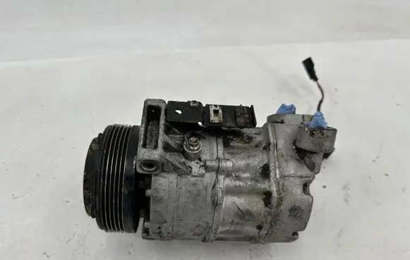 Volvo V70 Air conditioning (A/C) compressor (pump)