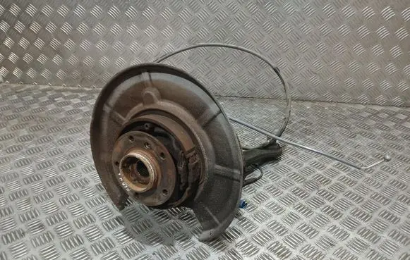 BMW 5 E60 E61 Rear wheel hub spindle/knuckle 