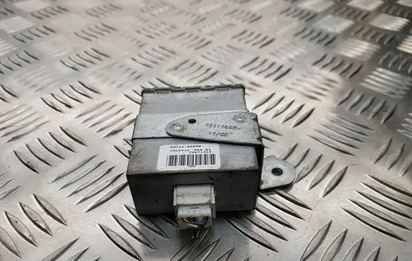 Toyota Corolla E120 E130 Door central lock control unit/module 8974102090