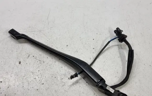 Mercedes-Benz S W222 Front wiper blade arm A2228200844