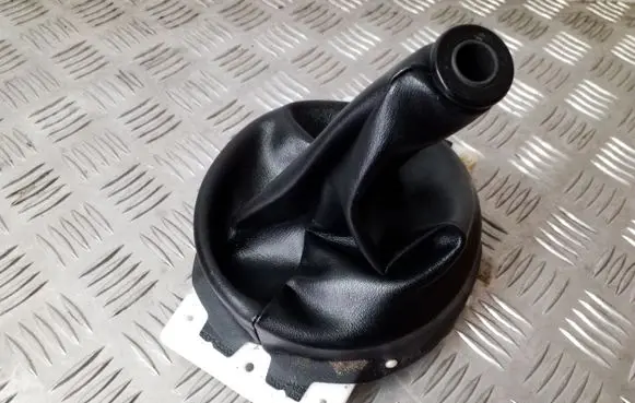 Mitsubishi ASX Gear lever shifter trim leather/knob 8011A913ZZ