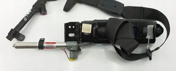 Volvo V50 Front seatbelt
