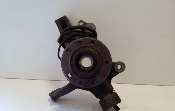 Opel Vivaro Front wheel hub