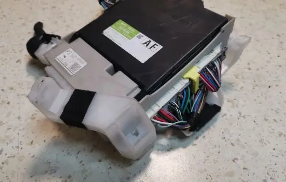 Lexus CT 200H BSM Control unit 8922176030 8273076020B