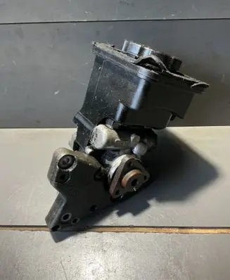BMW 5 E60 E61 Power steering pump 7693974101 67609560100