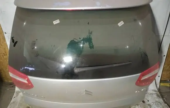Tailgate/trunk/boot lid