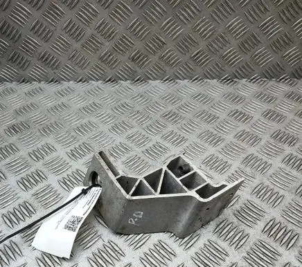 Mercedes-Benz C W205 Radiator support slam panel bracket A2055014220