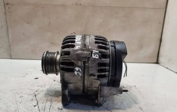 Volkswagen Golf IV Generator/alternator 038903023L