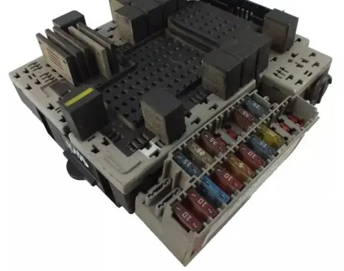 Volvo V70 Fuse module 30679527