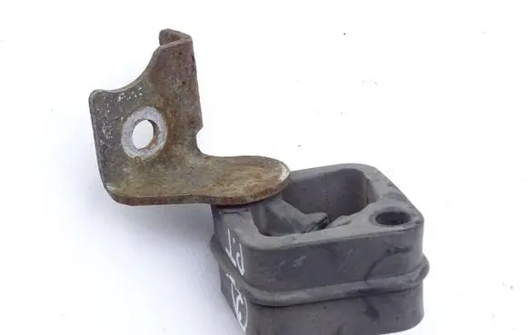 BMW 6 E63 E64 Muffler mount bracket/holder 7508087