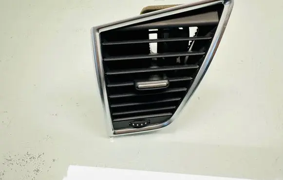 Audi Q5 SQ5 8R Dashboard side air vent grill/cover trim 8R1820901 5240034204