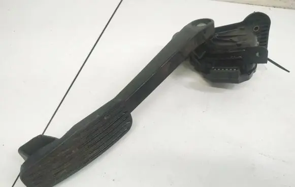 Volvo S80 Accelerator throttle pedal 9157552 00776909