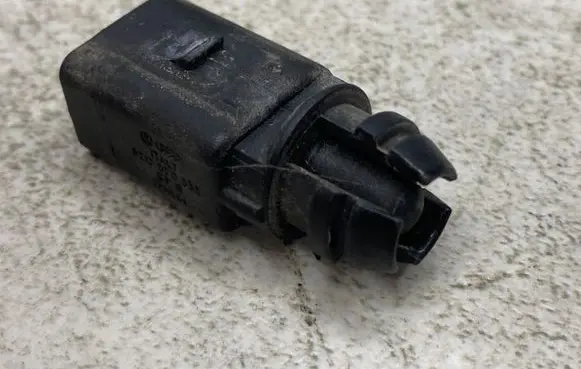 Audi A4 S4 B7 8E 8H Outside/exterior temperature sensor 8Z0820535