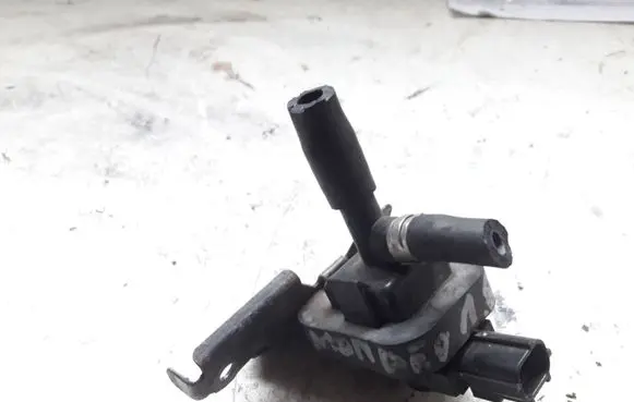 Ford Mondeo Mk III Vacuum valve MK5670C