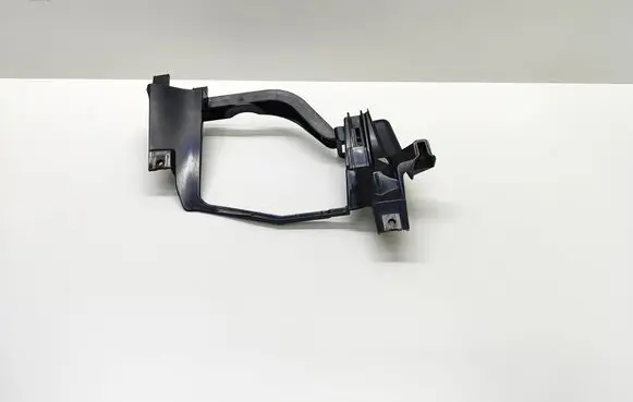 BMW 5 E60 E61 Headlight/headlamp mounting bracket 158738 15873800
