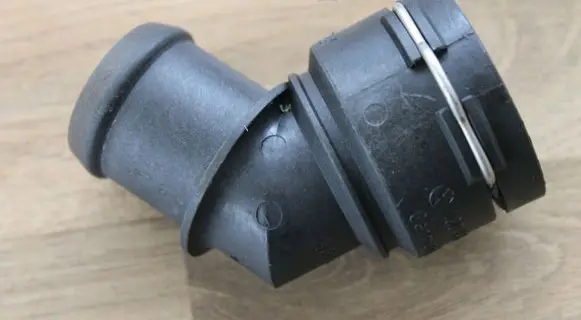 Volkswagen Touran I Engine coolant pipe/hose 1C0122291