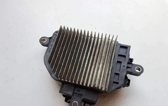 Lexus RX XU10 Fan control module 8925748010 4993003071