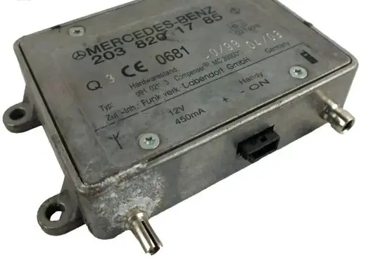 Mercedes-Benz E W212 Antenna control unit 2038201785