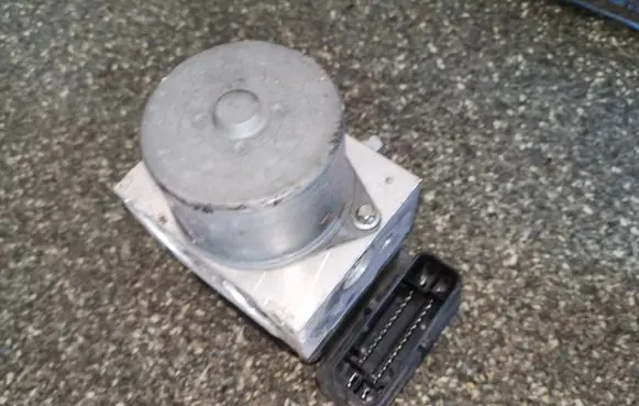 Ford Galaxy ABS Pump 6G912M110AJ