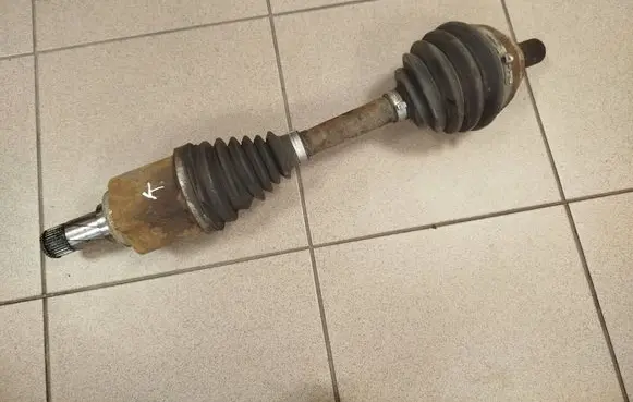 Land Rover Freelander 2 - LR2 Front driveshaft