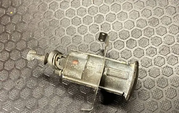 Mitsubishi Colt Coupe door lock (next to the handle) 6371A046