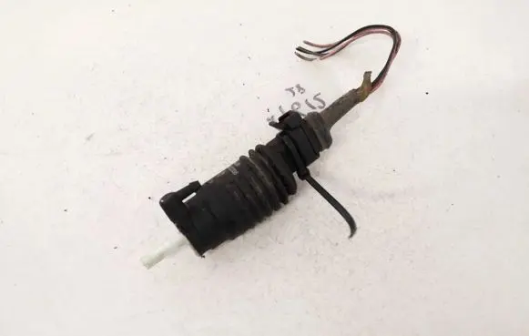 Renault Espace II Windscreen/windshield washer pump 7700802336