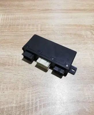 BMW 7 E38 Door control unit/module 8377601