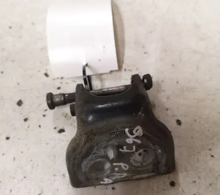 Peugeot 508 Front door lower hinge 