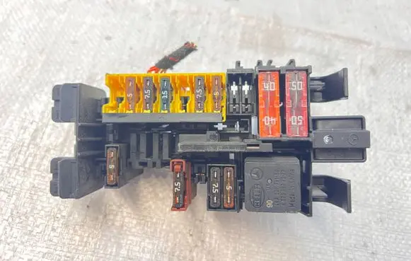 Mercedes-Benz C W205 Fuse box set A2059067200