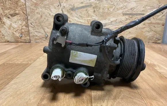 Ford Focus Air conditioning (A/C) compressor (pump) 