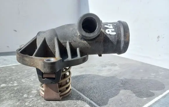 Audi A4 S4 B8 8K Thermostat 059121111