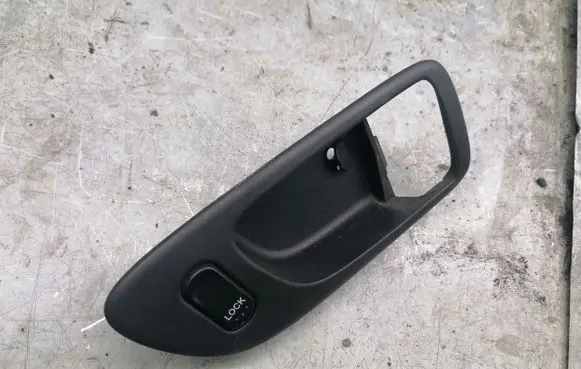 Mazda 6 Electric window control switch