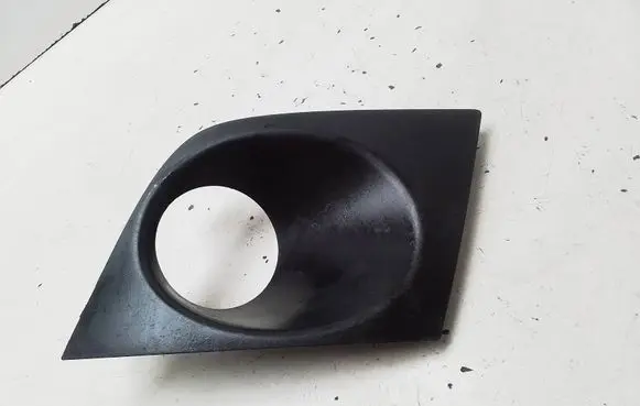 Front fog light trim/grill