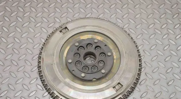 BMW 5 F10 F11 Flywheel 2283824 476601MR0A