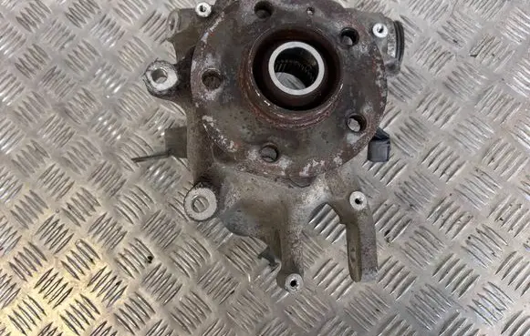 Audi A8 S8 D4 4H Rear wheel hub 4H0505432D