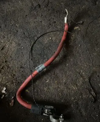BMW 7 E65 E66 Positive cable (battery)