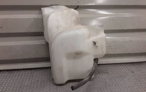 Opel Insignia A Windshield washer fluid reservoir/tank 13240935