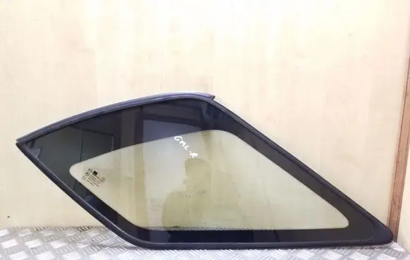 KIA Sorento Rear side window