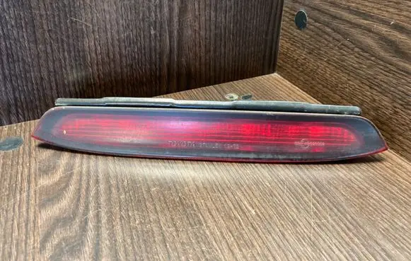 Toyota Corolla Verso E121 Third/center stoplight P1844