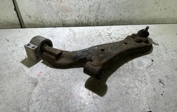 Chevrolet Captiva Front lower control arm/wishbone