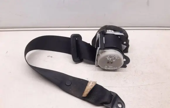 Mazda 6 Rear seatbelt T86245T