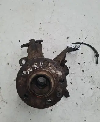 Volkswagen Transporter - Caravelle T4 Front wheel hub