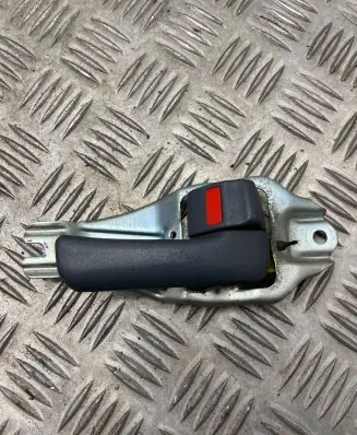 Toyota RAV 4 (XA10) Rear door interior handle