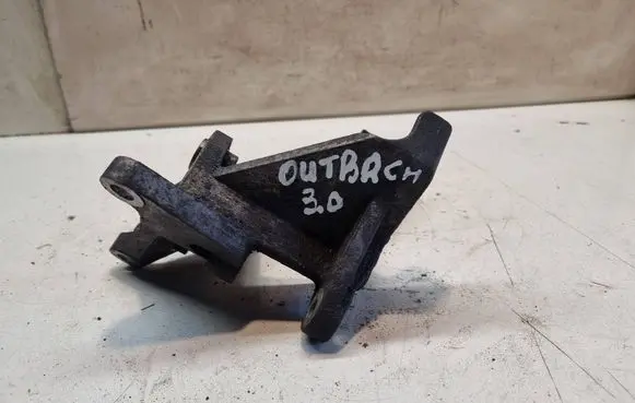 Subaru Outback Power steering pump mounting bracket 